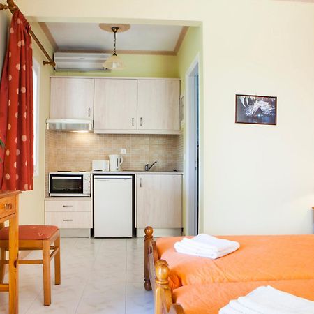 Tzivras Villa & Apartments Lassi  Rom bilde