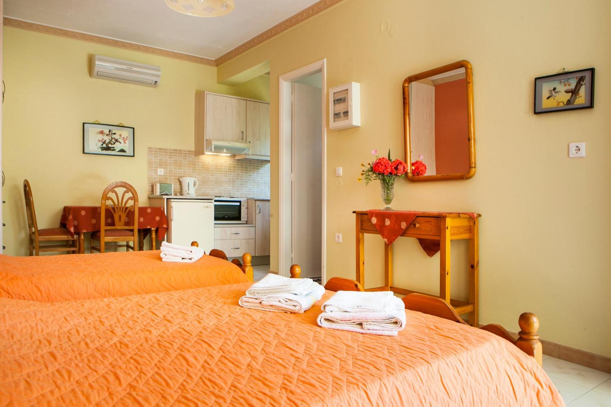 Tzivras Villa & Apartments Lassi  Rom bilde