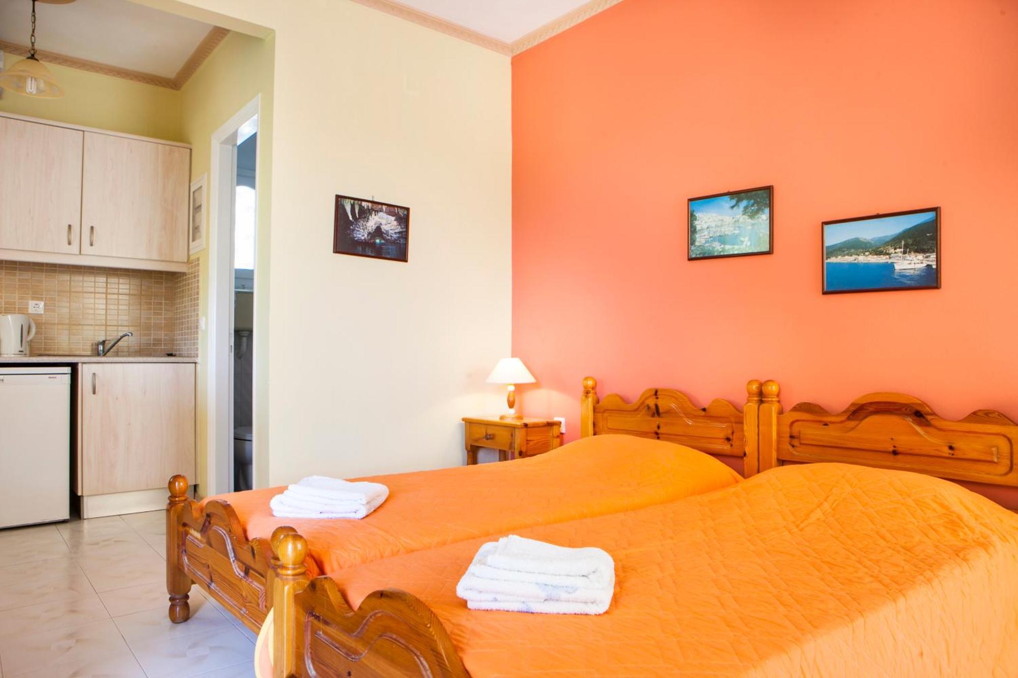 Tzivras Villa & Apartments Lassi  Rom bilde