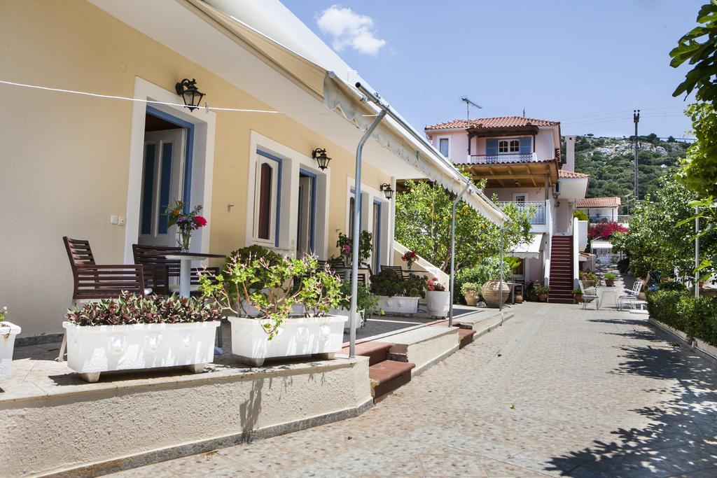 Tzivras Villa & Apartments Lassi  Eksteriør bilde